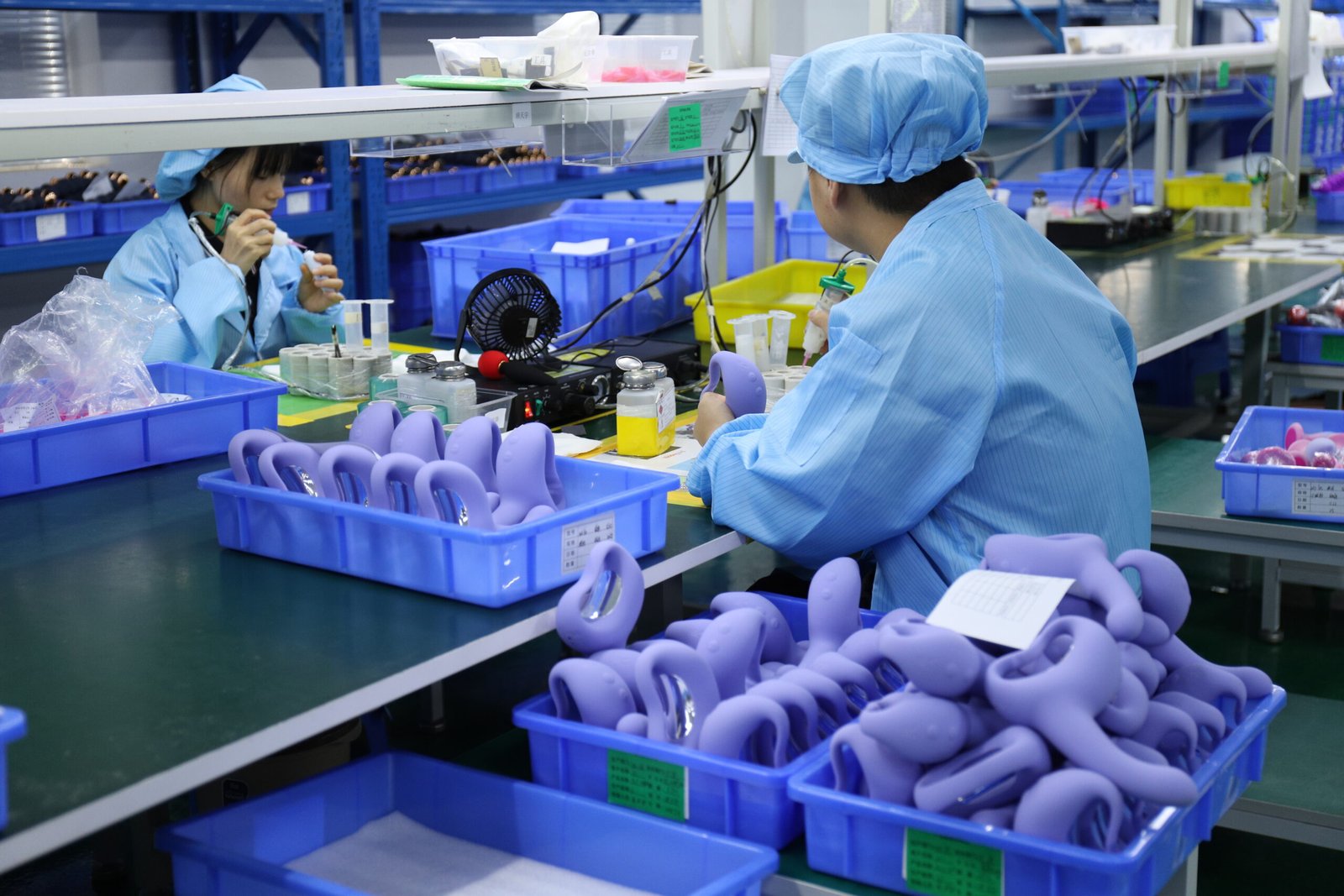 Aiyuewei manufacturing and supply team
